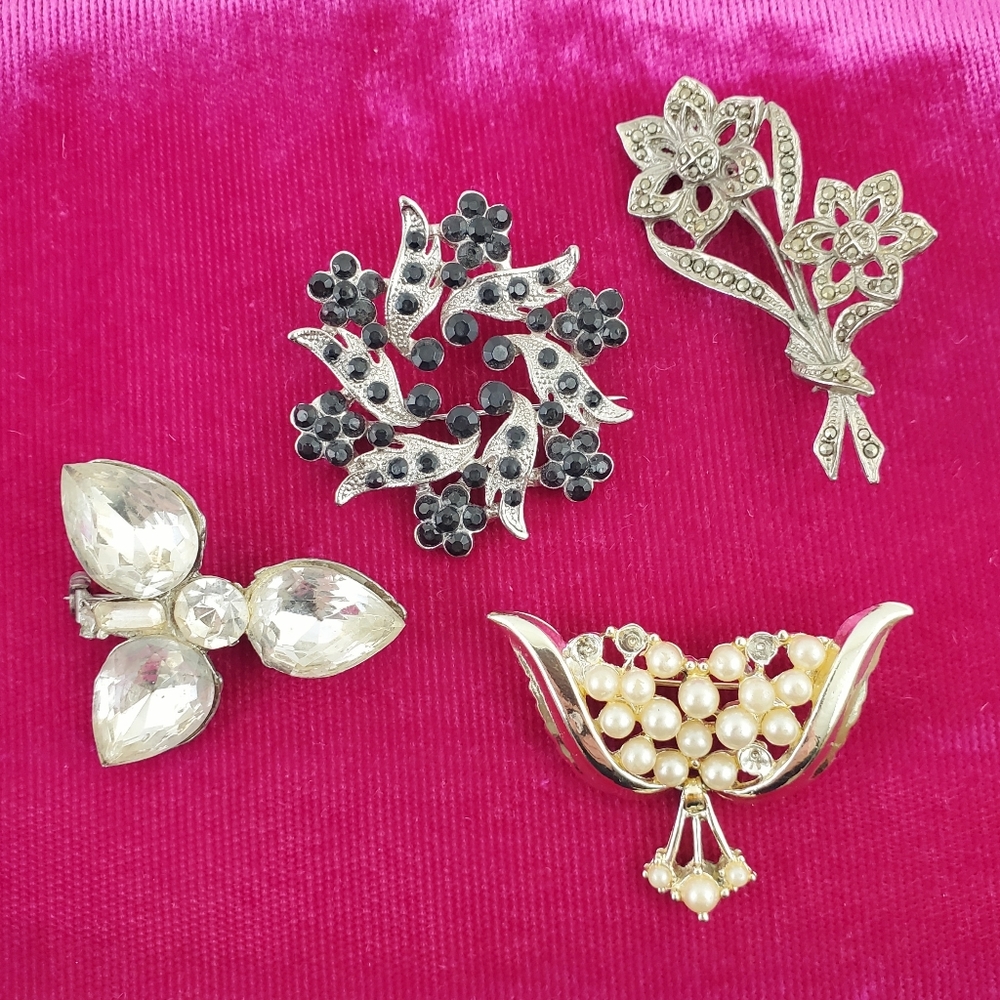 4 Vintage Rhinestone Floral Costume Broach Pins